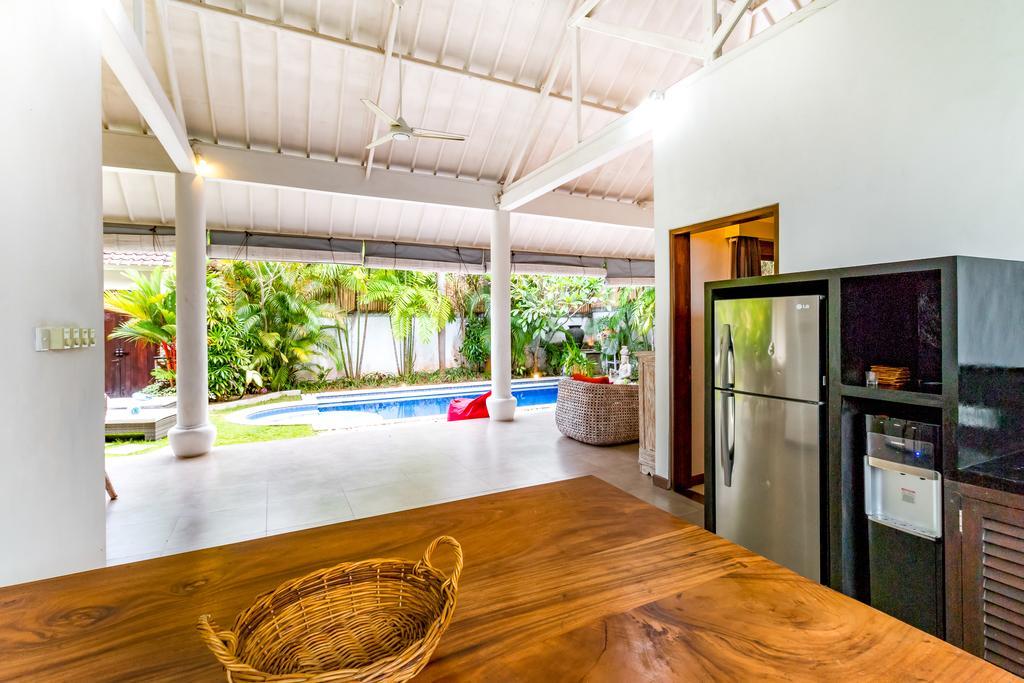 Villa Camelia Seminyak Exterior foto